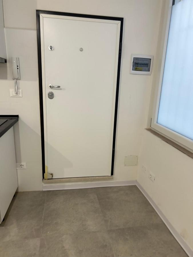 Appartamento Roma Парма Екстер'єр фото